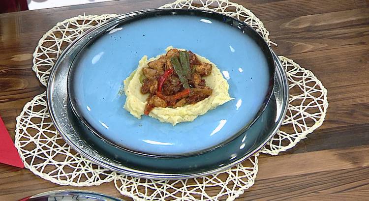 Patates Püreli Tavuk Sote nasıl yapılır? Patates Püreli Tavuk Sote tarifi