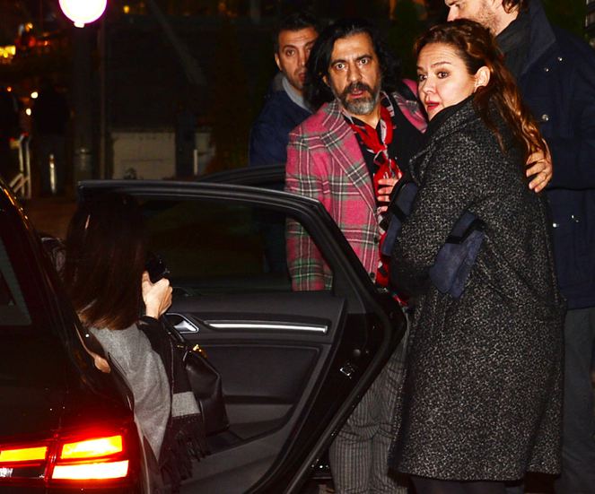 Okan Bayülgen ve eski eşi Zeyno Gönenç yeni sevgilileri ile bir arada!