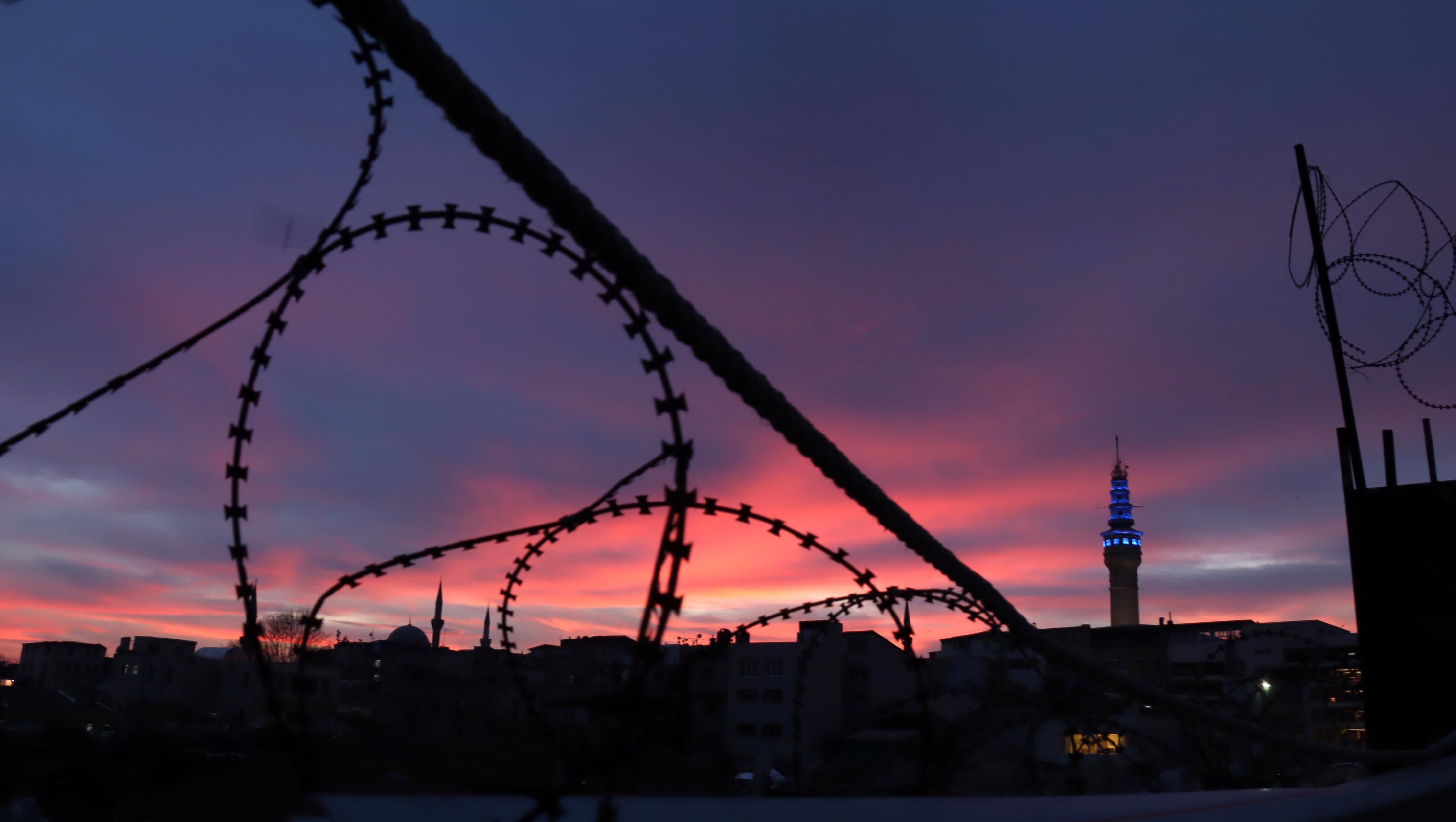 İstanbul'dan kızıl gökyüzü manzaraları