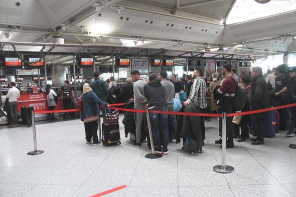 Atatürk Havalimanı'na akın ettiler!