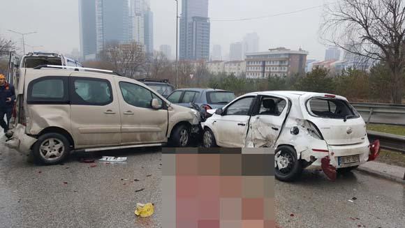 Baba ve oğlu trafik kazasında can verdi