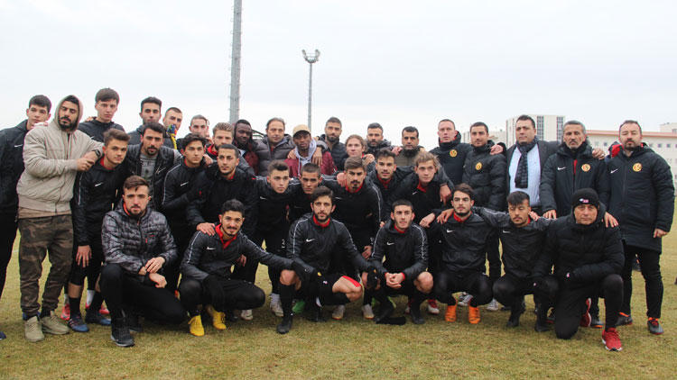 Eskişehirspor'da büyük yıkım! 9 Futbolcu kulüpten ayrıldı