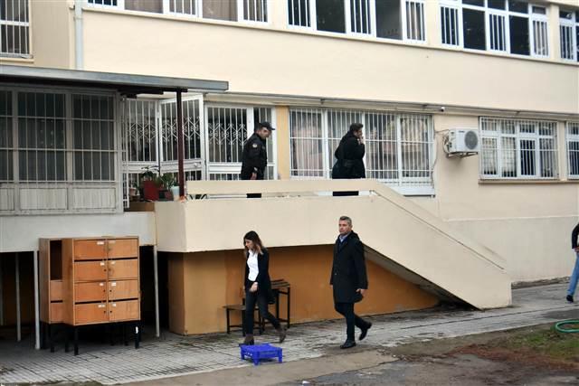 Lise bahçesinde cinayet!