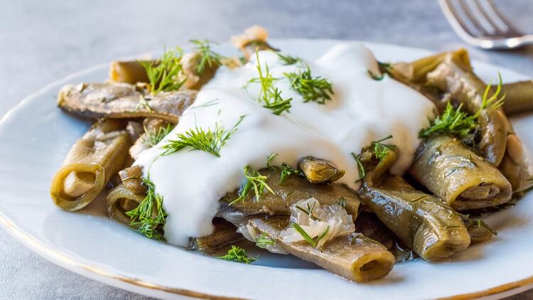 Zeytinyağlı taze bakla nasıl yapılır? Gelinim mutfakta Zeytinyağlı taze bakla tarifi