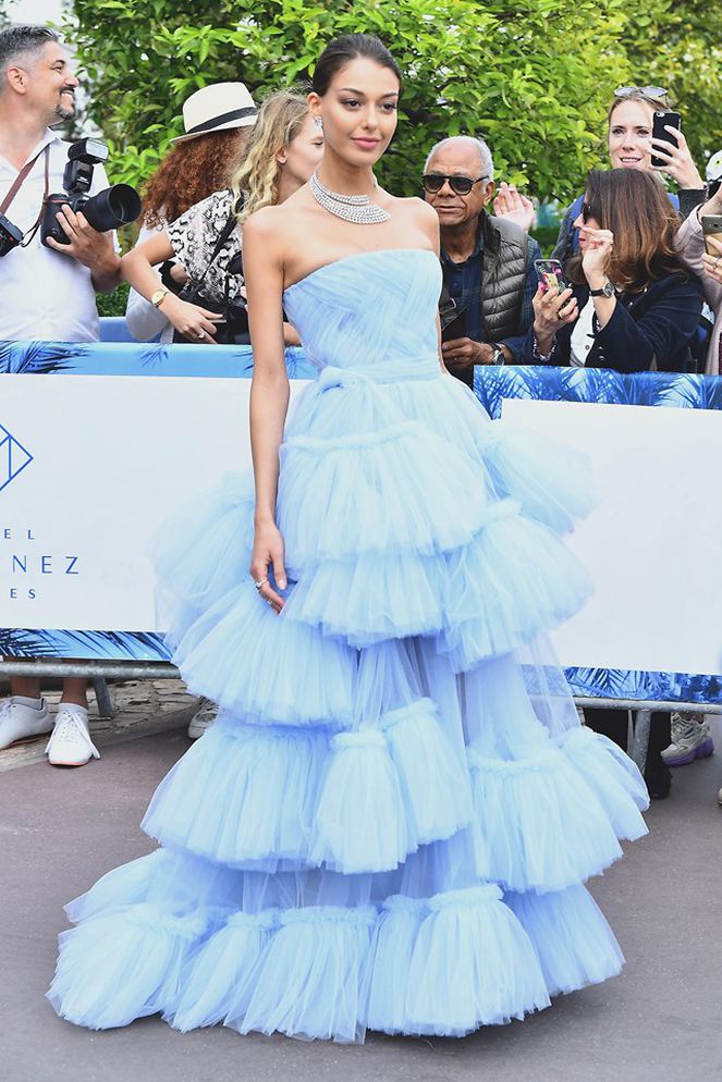 Cannes'ta Dilan Çiçek Deniz Rüzgarı