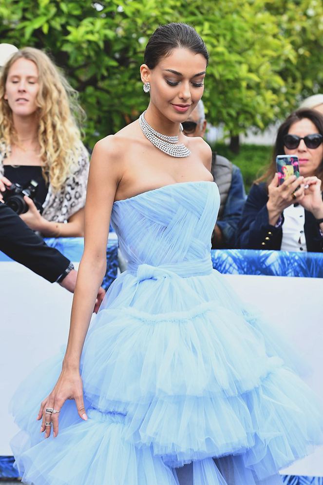 Cannes'ta Dilan Çiçek Deniz Rüzgarı