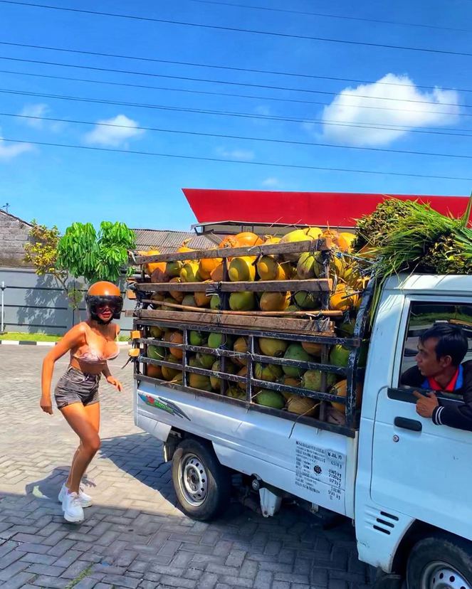 Buse Narcı'nın Bali tatili