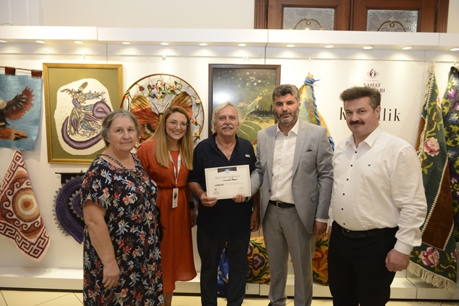 Pendik'te yapılan el sanatları kursu sanatseverlerle buluşuyor