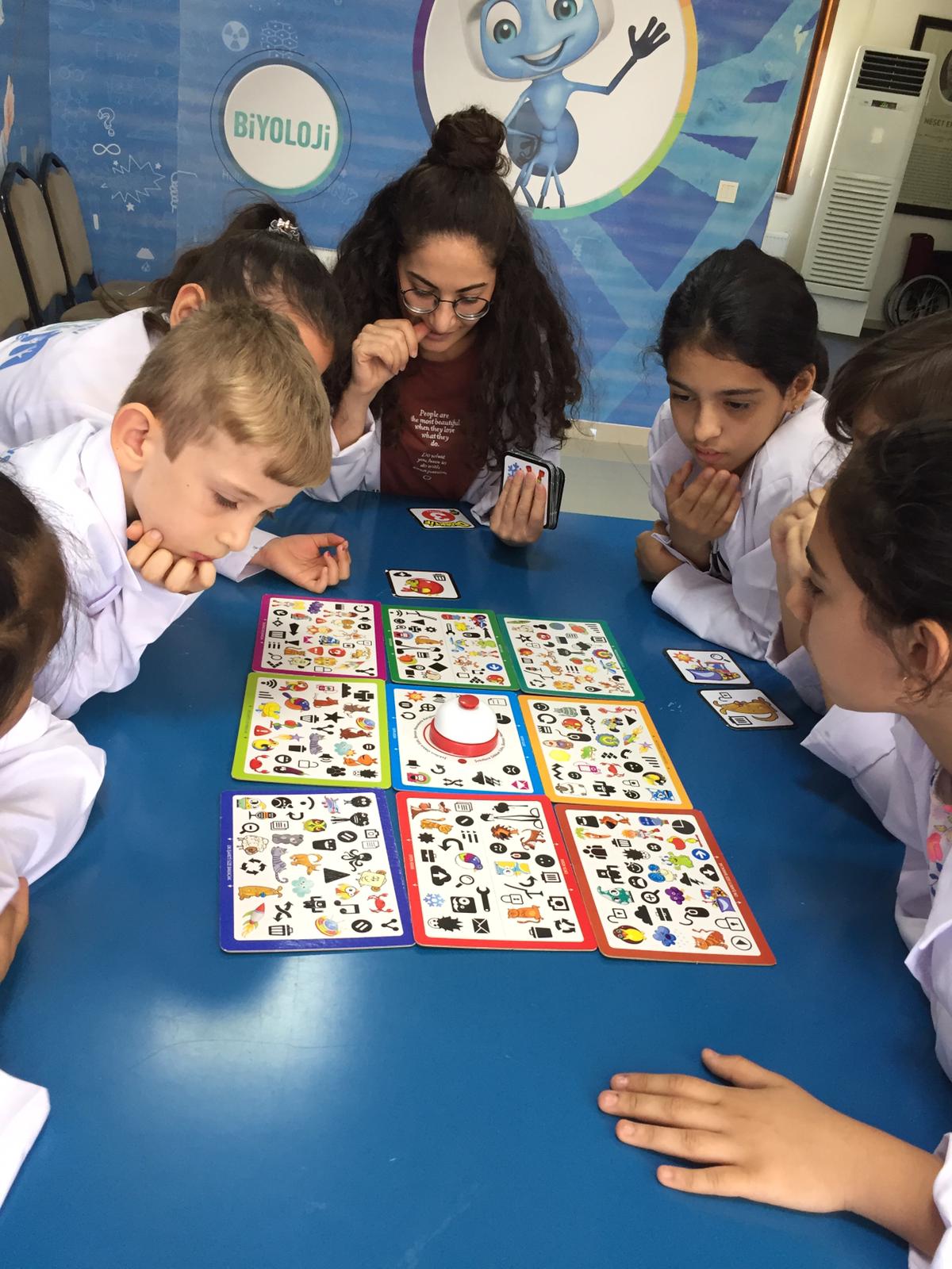 Pendik'te küçükler yarışmalarla yeteneklerini geliştirme fırsatı yakalıyor