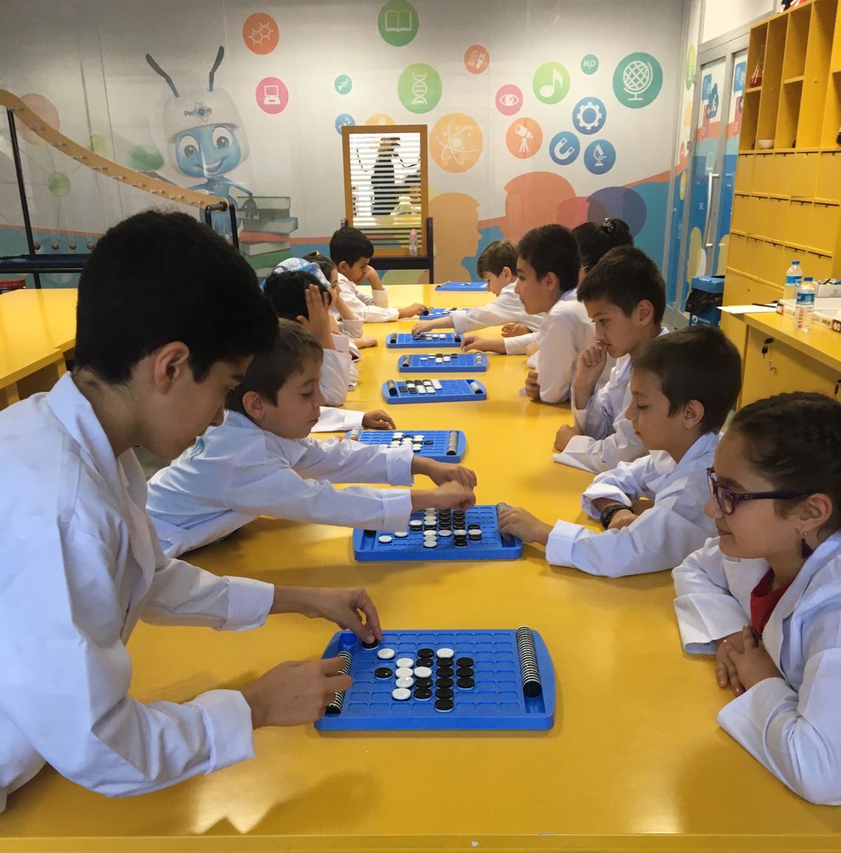 Pendik'te küçükler yarışmalarla yeteneklerini geliştirme fırsatı yakalıyor