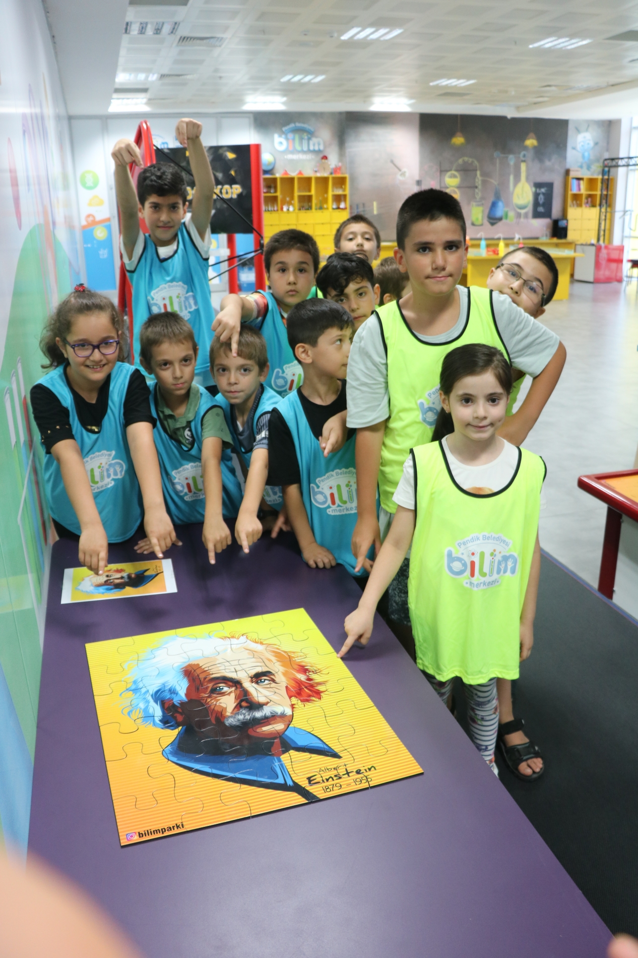 Pendik'te küçükler yarışmalarla yeteneklerini geliştirme fırsatı yakalıyor