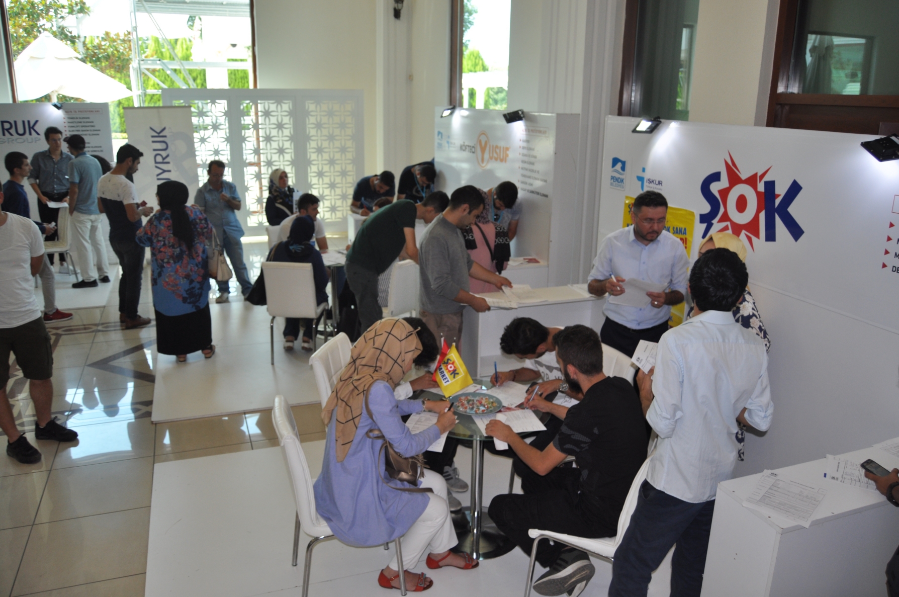 İş’te Pendik Buluşmaları yeni mezunlardan büyük ilgi gördü