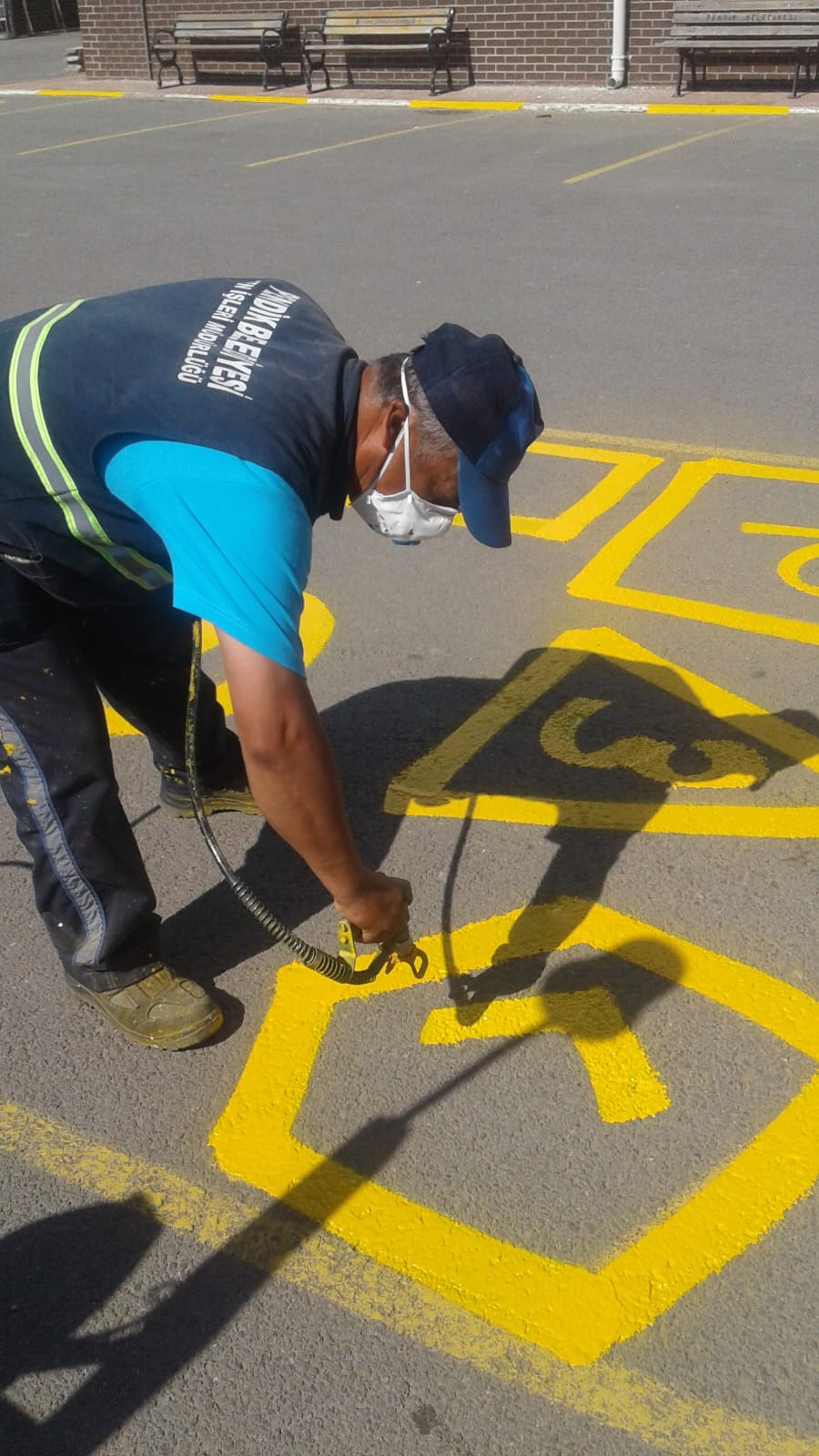 Pendik Belediyesi okul bahçelerini oyun sahalarına dönüştürüyor