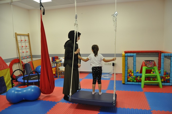 Pendik'te engelli vatandaşlar Ergoterapiyle şifa buluyorlar