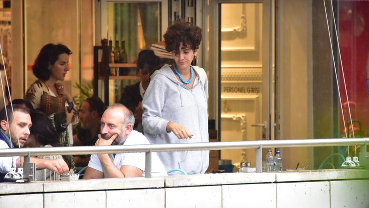 Bergüzar Korel'in bebeğinin cinsiyeti belli oldu mu?