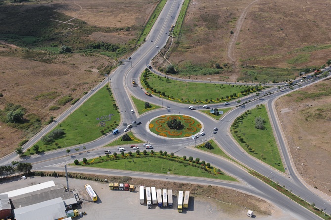 Pendik Belediyesi trafiği rahatlatmaya son hız devam ediyor