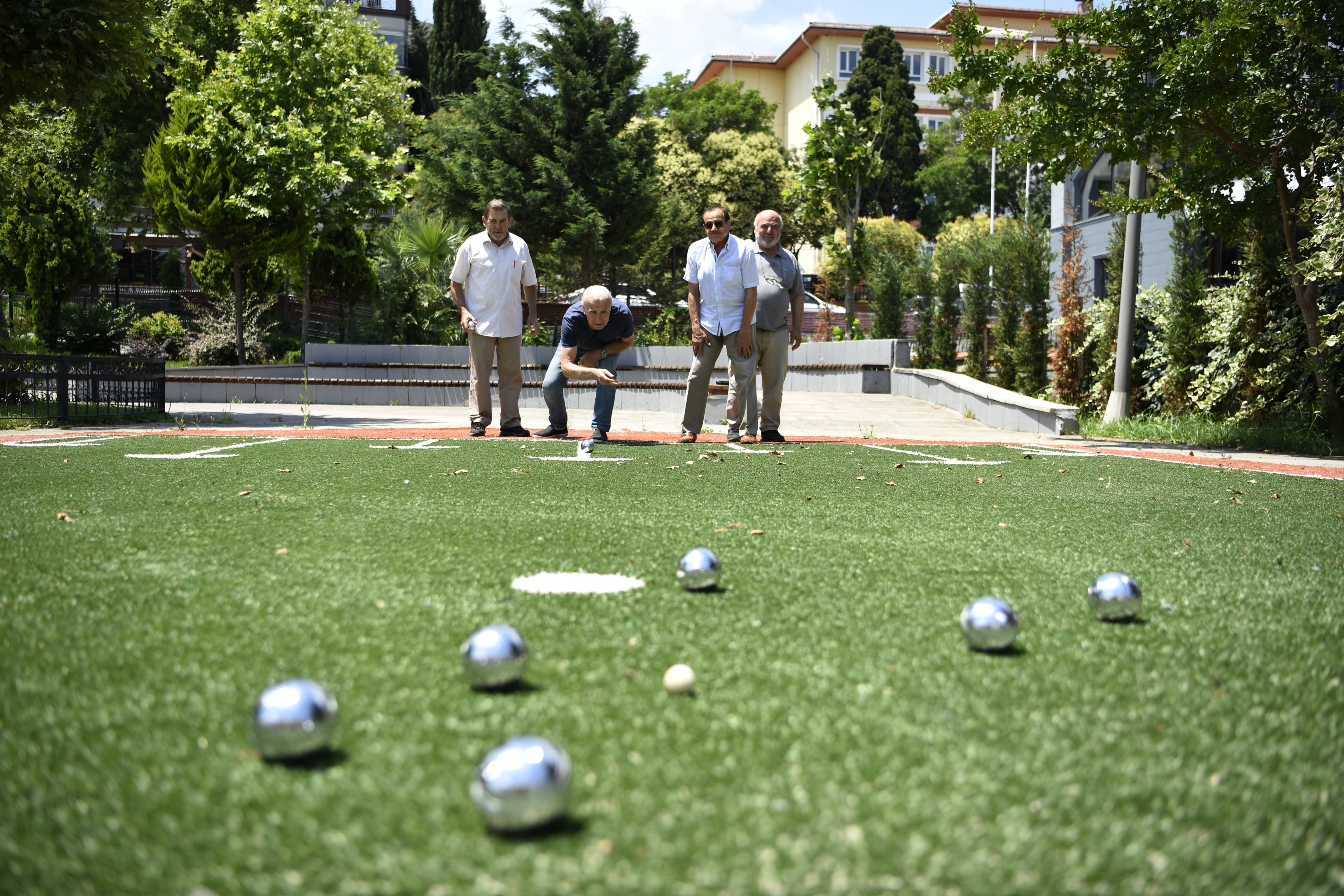 Pendik'te Vefa Kıraathanesi yaşlılara umut oluyor