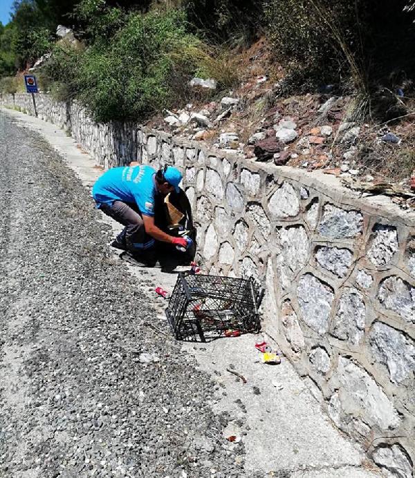 Marmaris'e akın eden tatilciler arkalarında 4 bin 500 ton çöp bıraktı