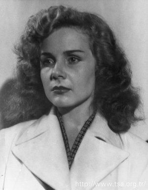 Müslüm Gürses'in karısı Muhterem Nur kimdir? Kaç yaşında? Aralarında kaç yaş var?