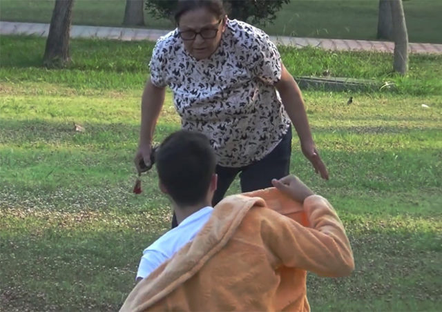 Adanayı karıştıran 'bornoz' şakası