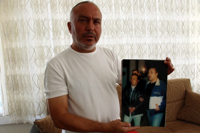 2001 krizinde Ecevit'e yazar kasa atan Ahmet Çakmak konuştu