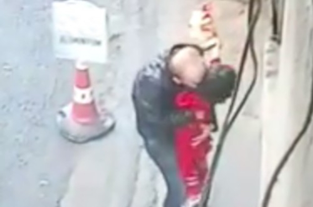 Trabzon ayağa kalktı! 5 yaşındaki çocuğa taciz!