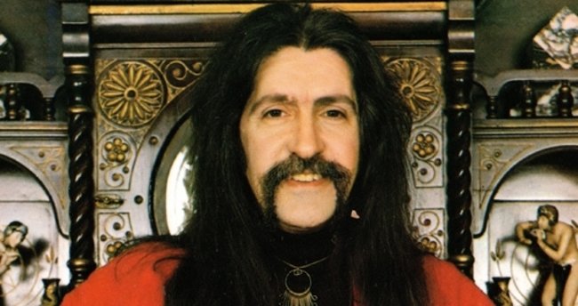 Arkadaşım Eşşek, Bugün Bayram ve Hemşerim Memleket Nire şarkıları kime aittir? Hadi 9 Kasım ipucu