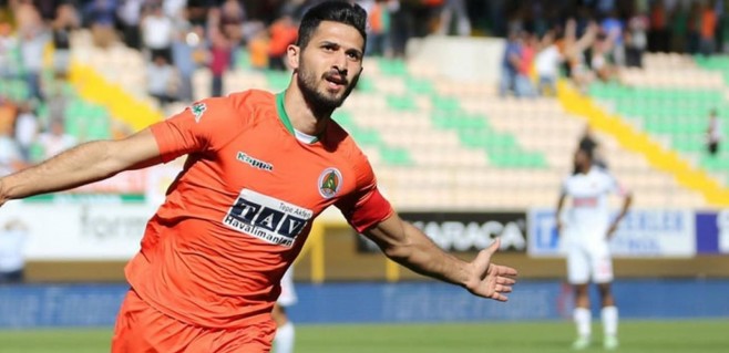 Emre Akbaba kimdir, hangi takımlarda oynadı? Emre Akbaba Galatasaray'a transfer oldu