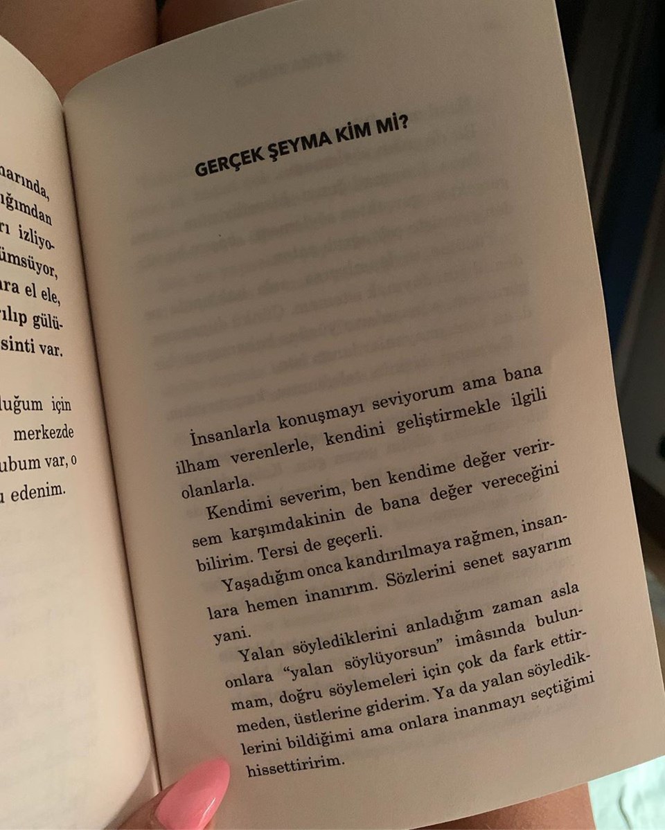 Şeyma Subaşı kitabı oku | Sadece Şeyma kitabı oku | Sadece Şeyma kitabının konusu ne?