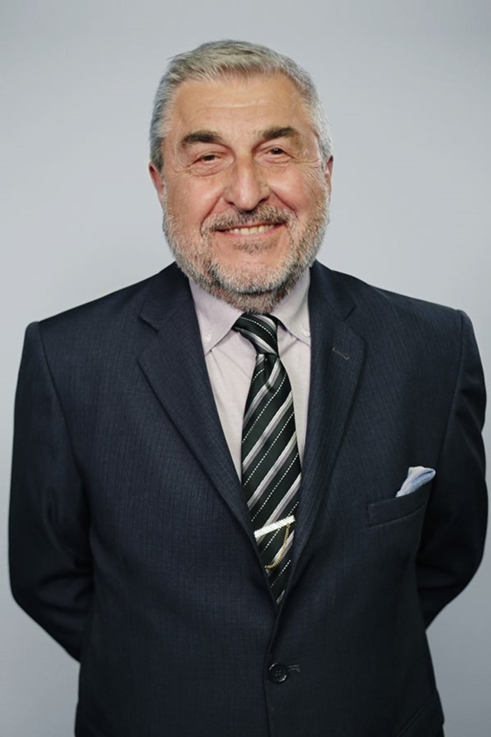 Uzun Hikaye filminin konusu nedir? Oyuncuları kimdir? 