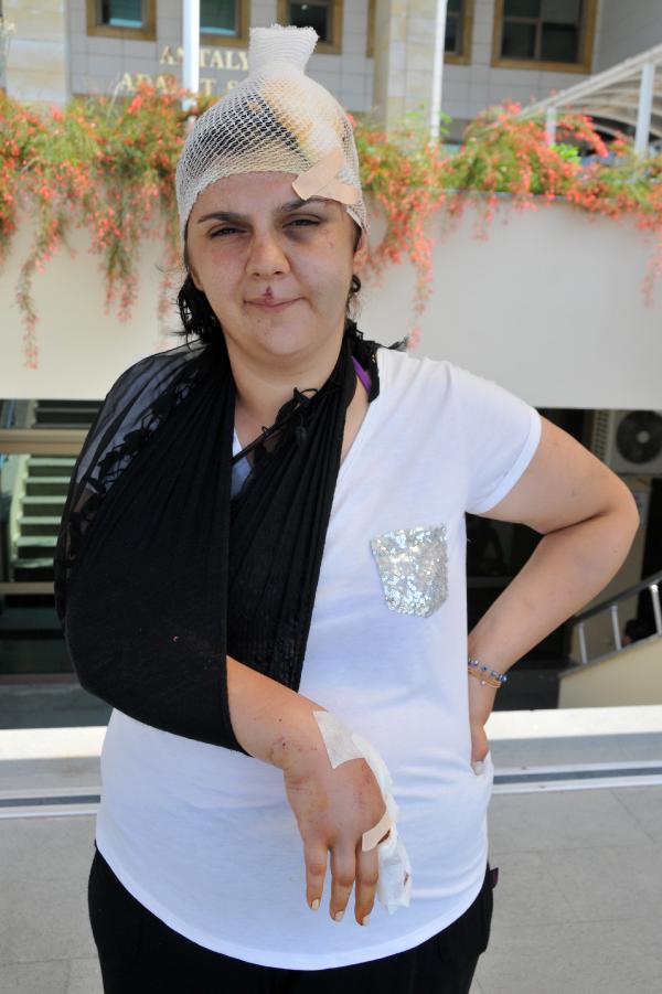 Antalya'da boşanmak isteyen kadın öldüresiye dayak yedi