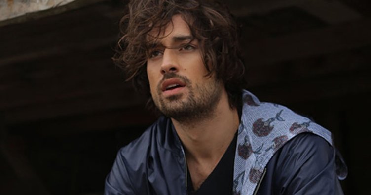 Alp Navruz 72 bin TL tazminat ödeyecek. Alp Navruz kimdir?