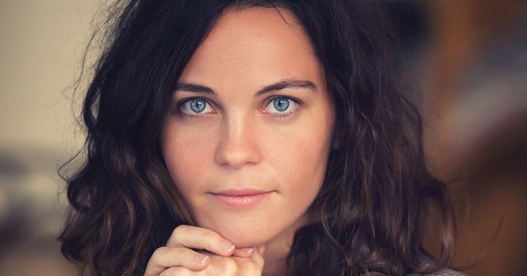 Tülin Özen kimdir? Ufak Tefek Cinayetler'in Arzu'su diziden ayrıldı mı? Neden ayrıldı?