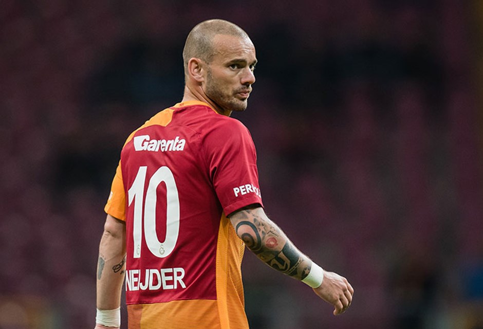 Sneijder Galatasaray'a Geri mi Dönüyor | Tudor ile Konuşuldu
