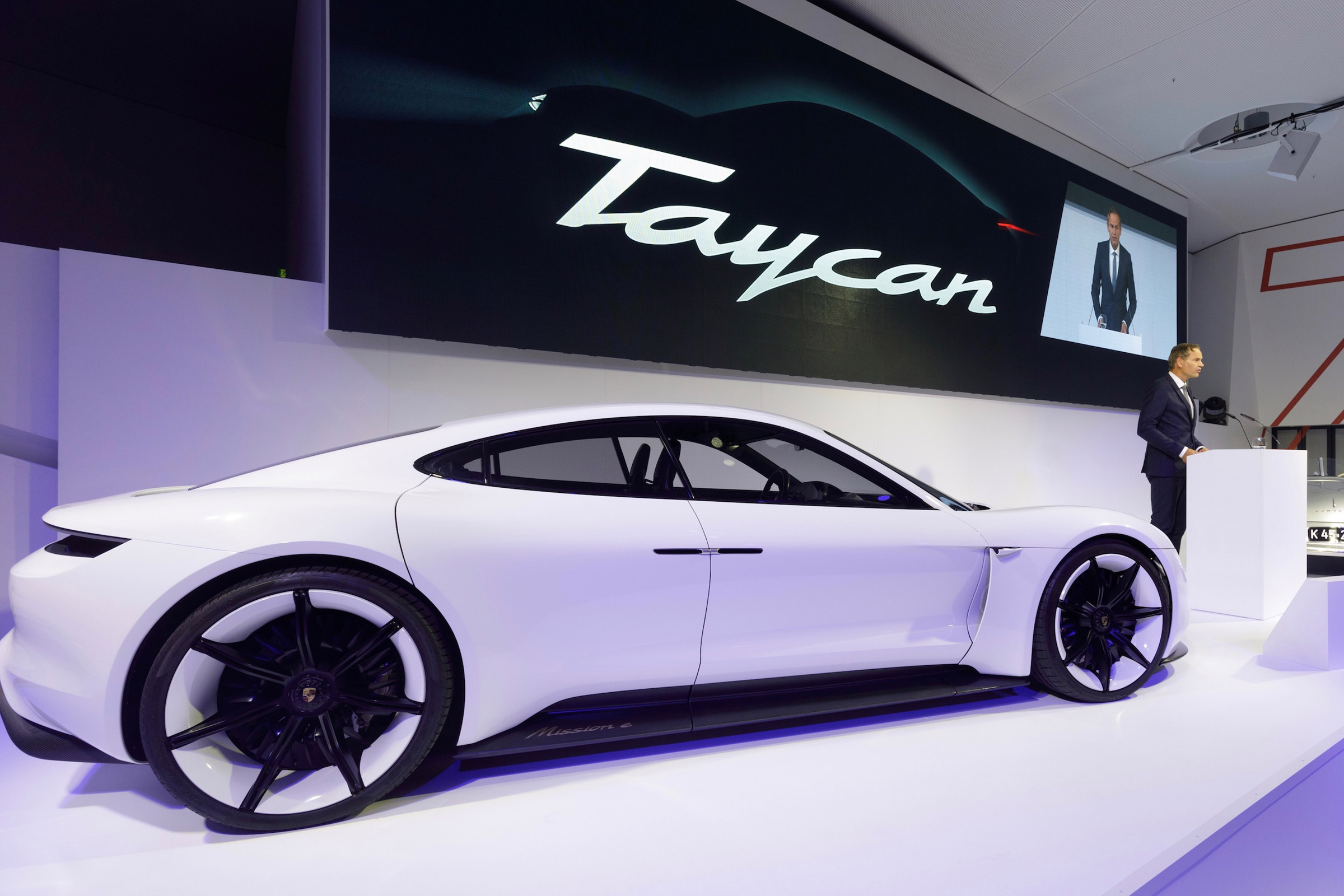 Porsche Türkçe isimli otomobilini duyurdu