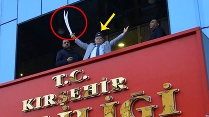 Necati Şentürk Kimdir | Şentürk'ün Zülfikarlı Vedası