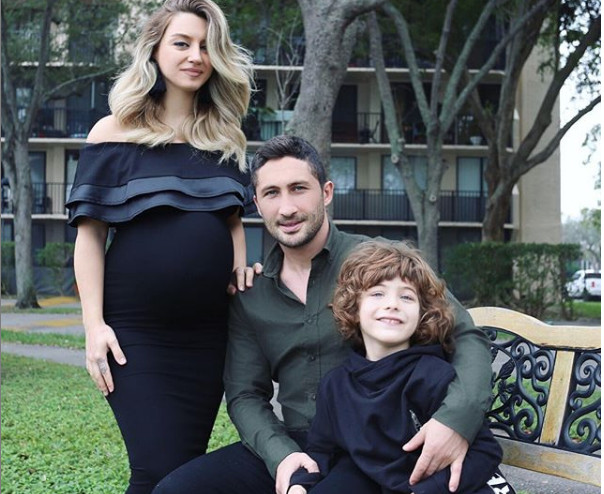 Sabri Sarıoğlu'nun pilot eşinden ayrılık iddialarına yanıt geldi