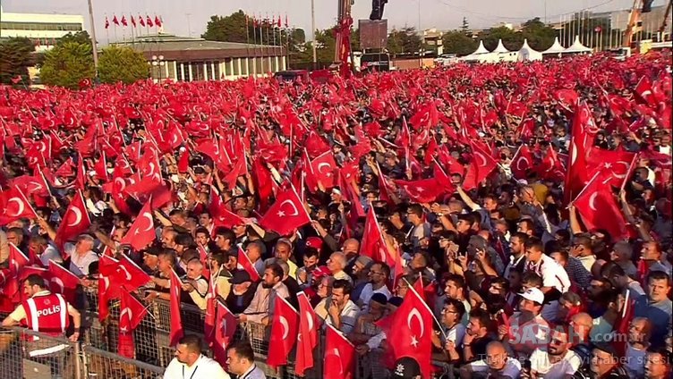 Atatürk Havalimanı 15 Temmuz canlı izle | Atatürk Havalimanı 15 Temmuz etkinliği canlı yayın