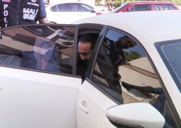 Adnan Oktar'ın yeni görüntüleri ortaya çıktı - İşte yüzünde güller açan "Oktar "