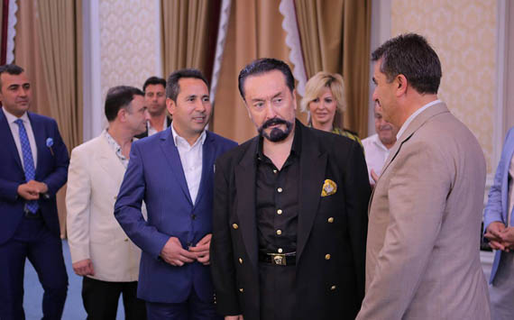 Adnan Oktar'ın gecesine katılan sanatçılardan ilk açıklamalar