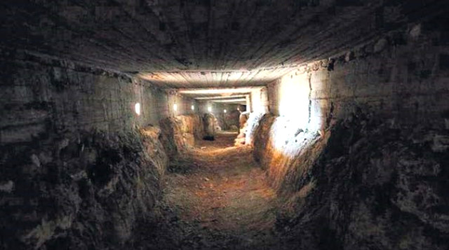 Afrin'de Ele Geçirilen Betonarme Tüneller ve İnsan Boyundaki Hendekler Şaşırttı 