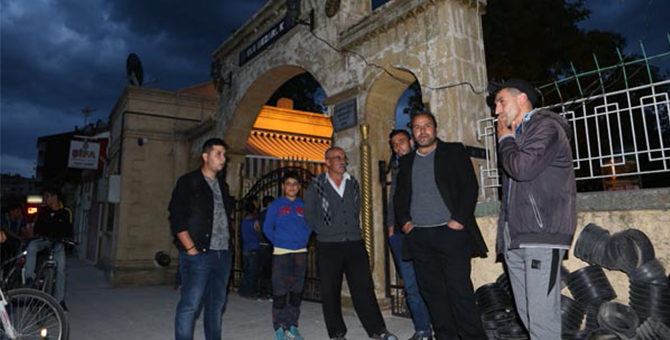 Mezarlıkta Ağlayan Gizemli Kız Tüm Türkiye'yi Ayağa Kaldırdı