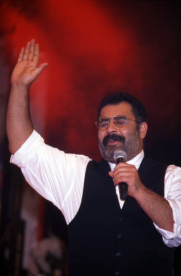 Ahmet Kaya kimdir? Aslen nereli? 18. ölüm yıldönümünde Ahmet Kaya'nın hayatı