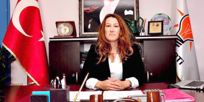 Yeşim Karadağ Kimdir | Neden istifa etti ?