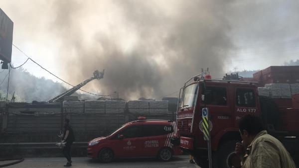 Sarıyer Ayazağa'da yangın! Olay yerine çok sayıda ekip sevk edildi