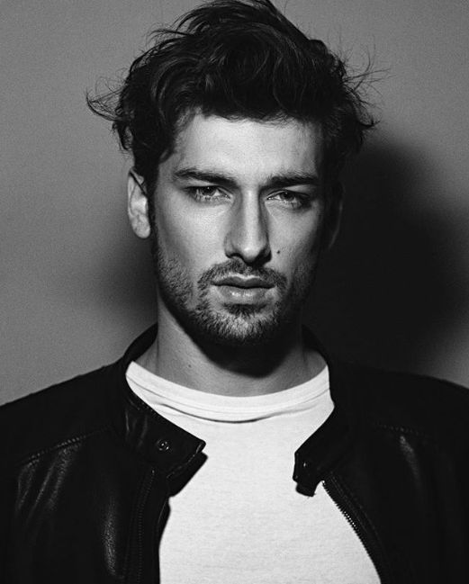 Alp Navruz 72 bin TL tazminat ödeyecek. Alp Navruz kimdir?