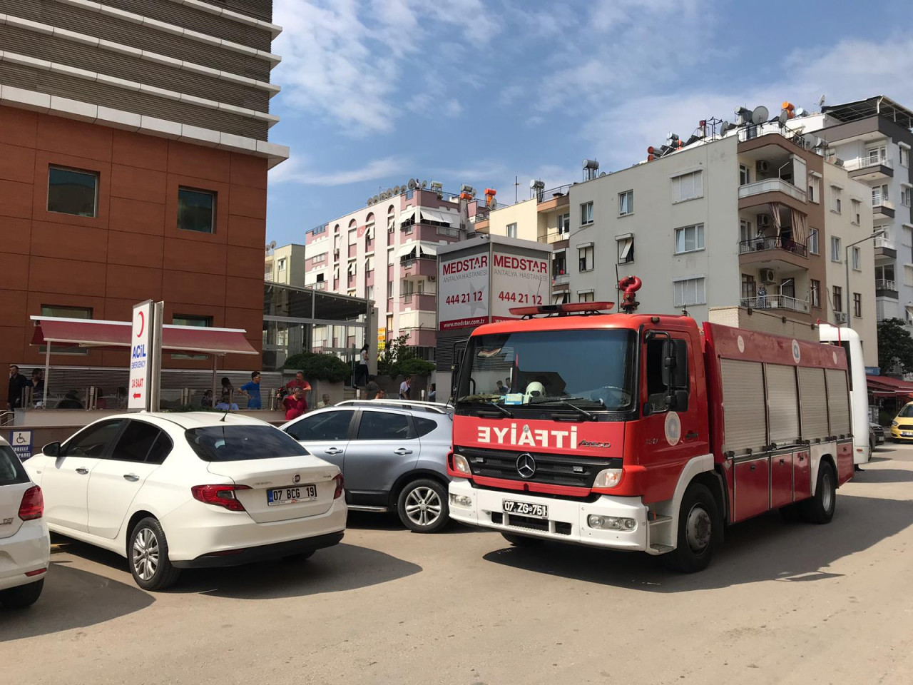 Antalya'da özel hastanede feci patlama! Ölü ve yaralılar var...