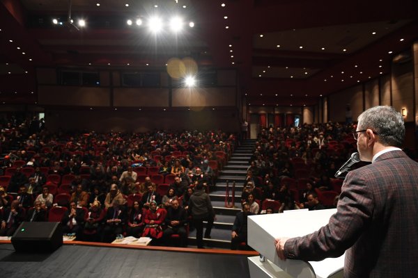 Üsküdar Belediyesi'nden madde bağımlısı gençlere yönelik "Değer Sensin" projesi