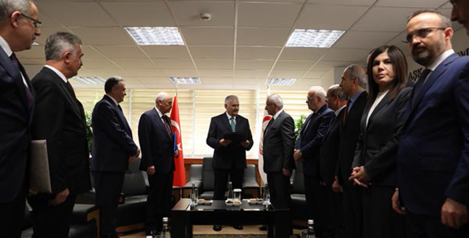 Yıldırım ve Bahçeli Erdoğan'ın adaylığı için YSK'ya başvurdu