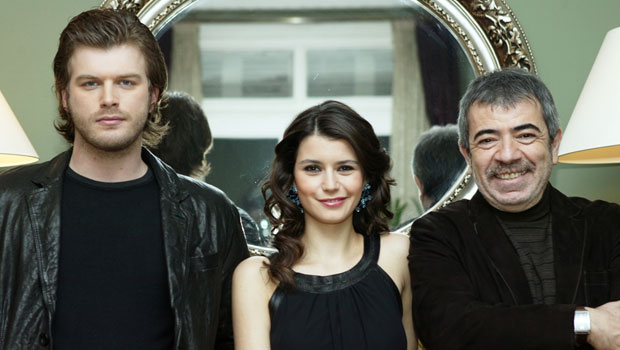 Kıvanç Tatlıtuğ, La Casa De Papel dizisinde mi oynayacak?